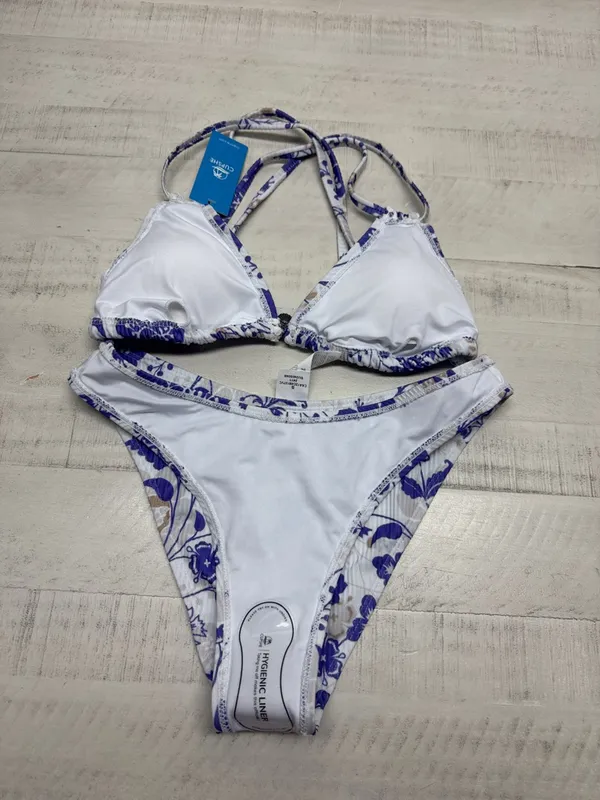 Cupshe Purple Blooms Triangle Bikini Top & Low-Rise Bottoms Set - Image 7