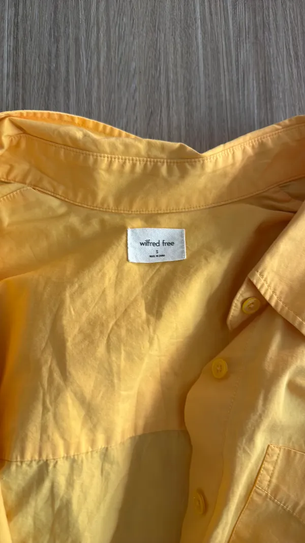Aritzia Wilfred Free Button Down - Image 2