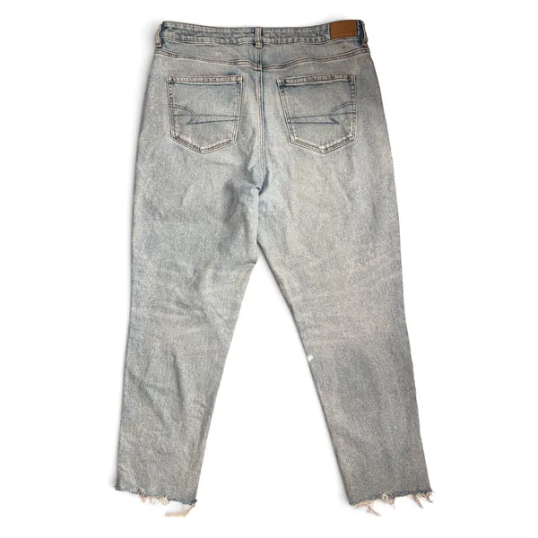 American Eagle Strigid Mom Jeans Light Wash High Rise Raw Hem Size 14‎ Regular - Image 2