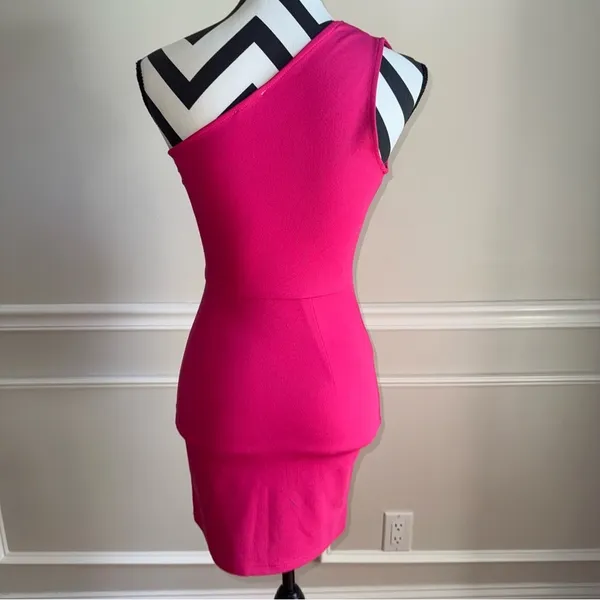 SUPERDOWN Nava Asymmetrical Mini Dress One Shoulder Hot Pink‎ Small - Image 3