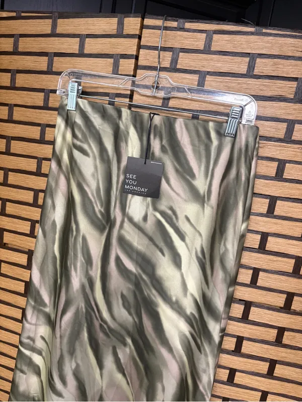 See You Monday Green Zebra Print Midi Skirt Size Large - Image 3