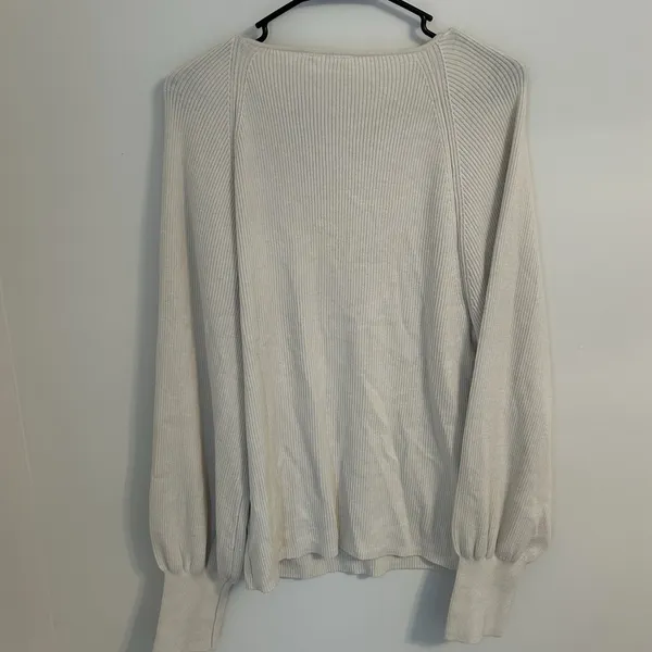 NWT Gap Ribbed V-Neck Pullover Sweater Soft Knit Blend Volume Sleeves XL‎ Cream - Image 6
