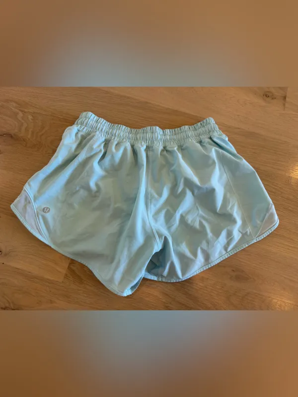 Lululemon Hotty Hot Short II Long 4" blue glow size 6 - Image 11
