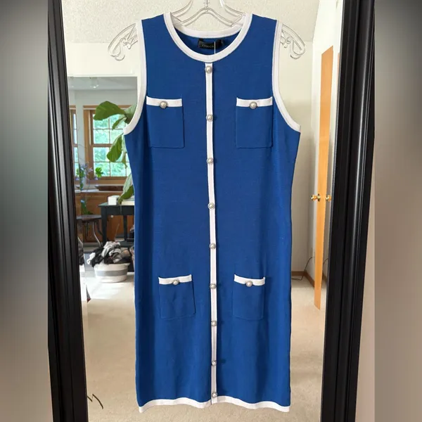 NEW Sleeveless Blue & White Dress With Pearl Buttons - Image 5