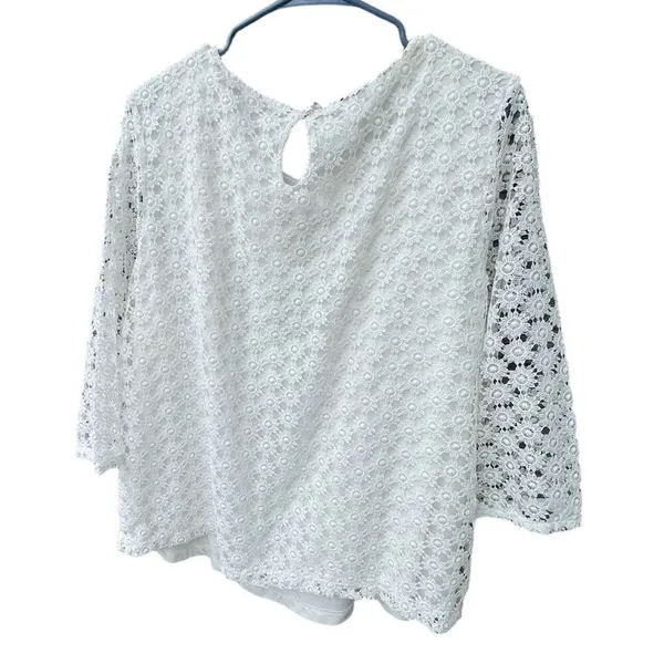 Fair Lady size XL relaxed fit daisy lace overlay top. - Image 3