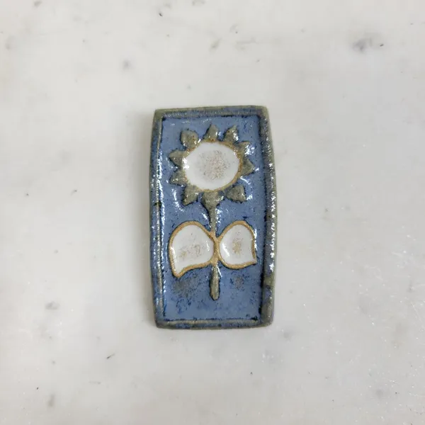 Vtg CUB Denmark Sunflower Tile Brooch Pin Blue Handmade MCM Ceramic Artisan - Image 2