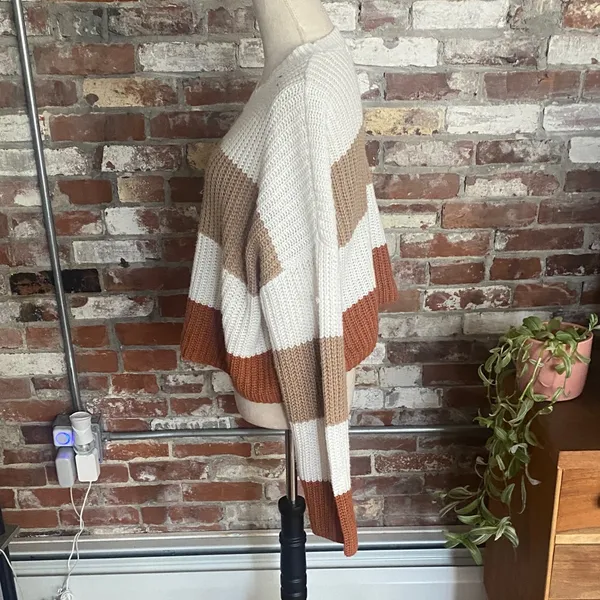 Moon & Madison Striped Knit Sweater - White, Tan, and Brown Size L - Image 2