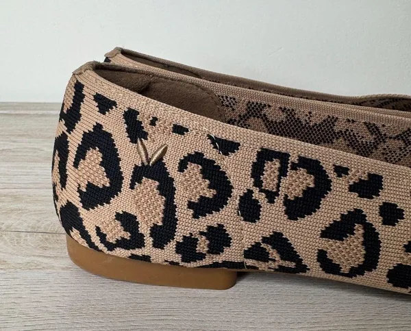 Vivaia Square-Toe V-Cut Flats Margot 2.0 Leopard Print size 40.5 - Image 9