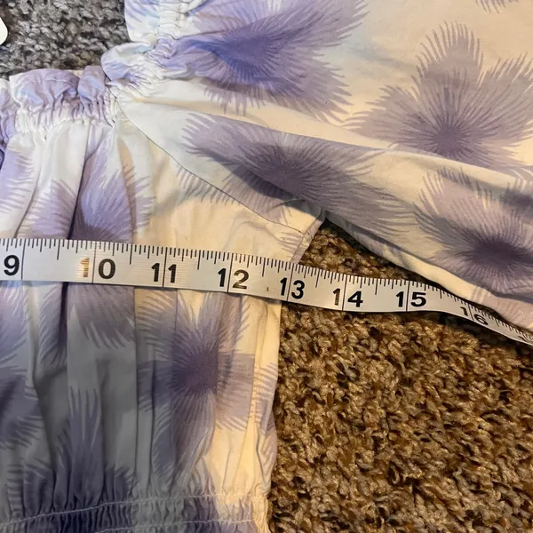 Levi's‎ Smocked Off Shoulder Top Puff Sleeve Blouse Lavender Floral L - Image 3