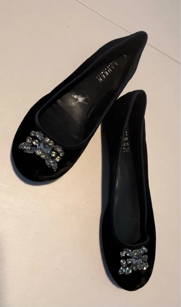 LAUREN Ralph Lauren | ladies rhinestone velvet ballerina flat shoes. Size: 8B - Image 11