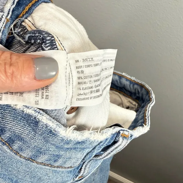 Abercrombie & Fitch • The Mom High‎ Rise Jeans Size 4 Short - Image 4