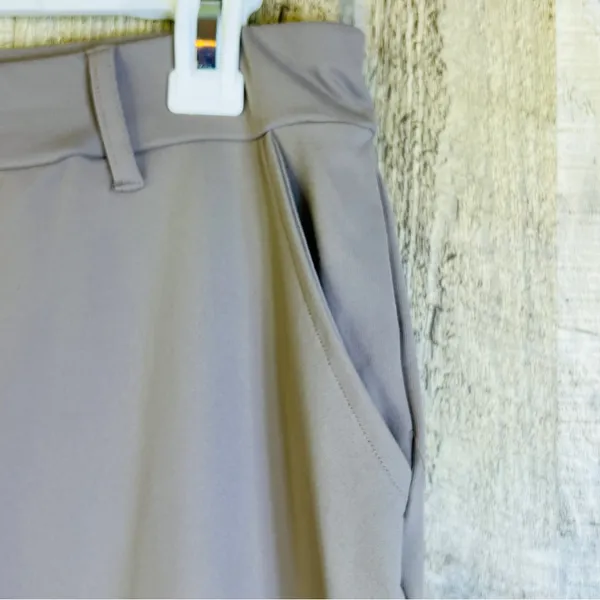 Yoga Fitness Size Medium Rosewood Pull On Pants with Front & Back Pockets - Image 7