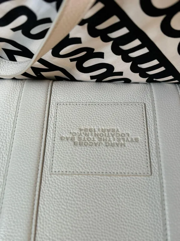 Marc Jacobs Tote - Image 5