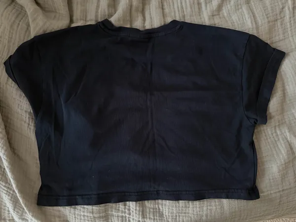 Gymshark Cropped Tee - Image 2