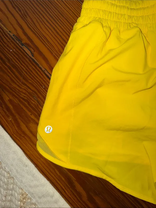 NWT Lululemon Hotty Hot Yellow High Rise Shorts 4” Lined - Image 5