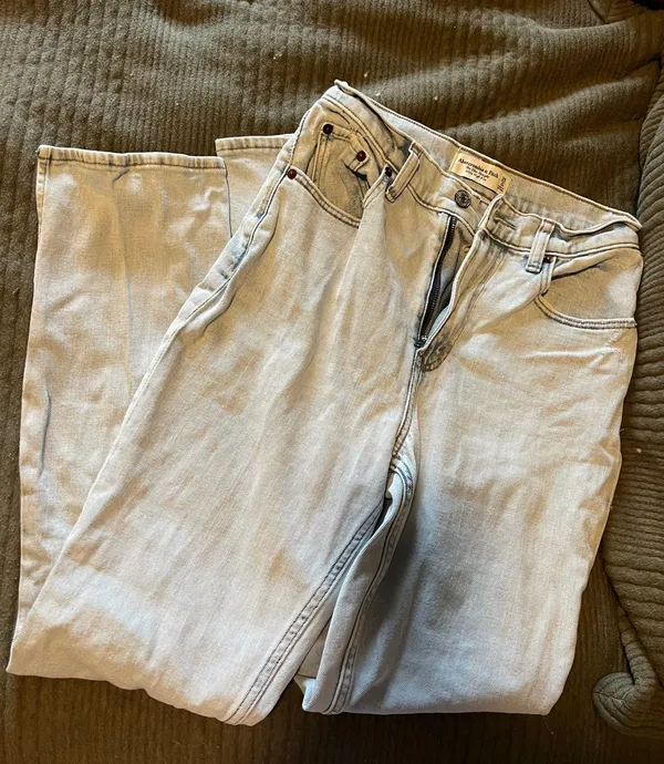 Abercrombie Slim Straight High Rise Jeans - Image 9