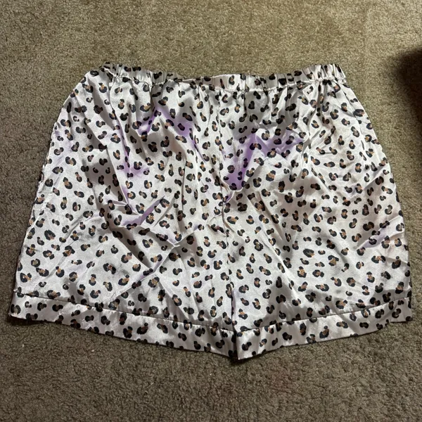 Boohoo Leopard Print Satin Pajama Shorts Women US 16 Tan Black Animal Sleepwear - Image 6