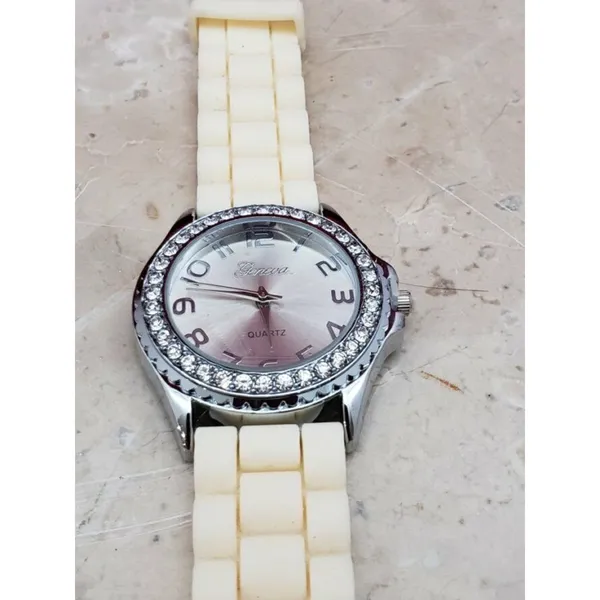 2 Ladies Watches - Both Need New Batteries - Image 3