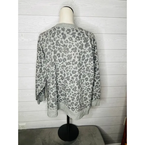 Gap gray leopard print pullover tunic drop shoulder Size XXL - Image 4