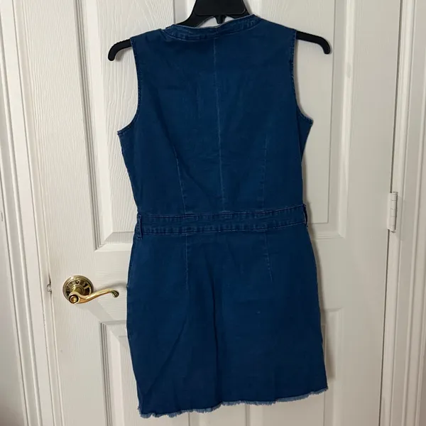 Sleeveless Button-Front Denim Dress in Dark Blue size medium - Image 3