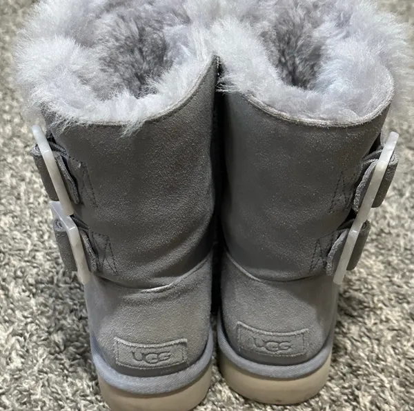 UGG Women’s 7 Grey - Image 3