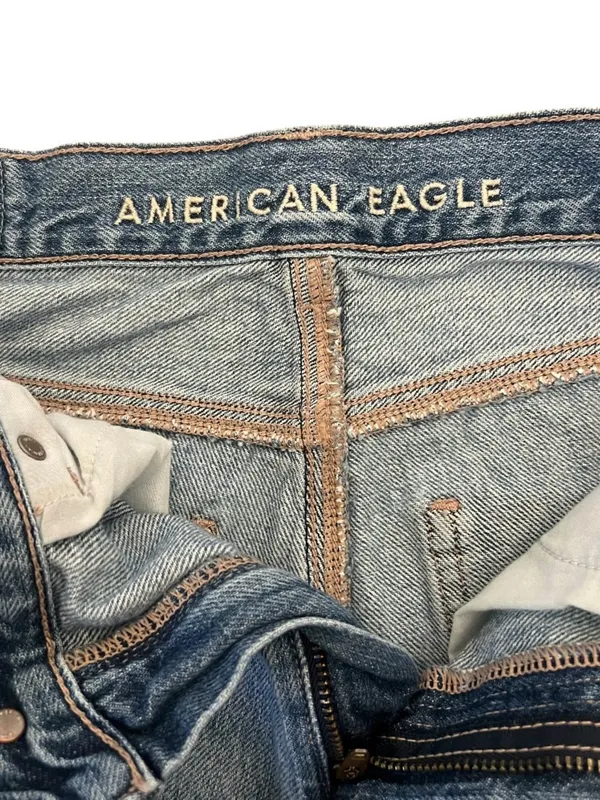 American Eagle Relaxed Mom Jeans Light Wash Size 2 Ripped - Image 6