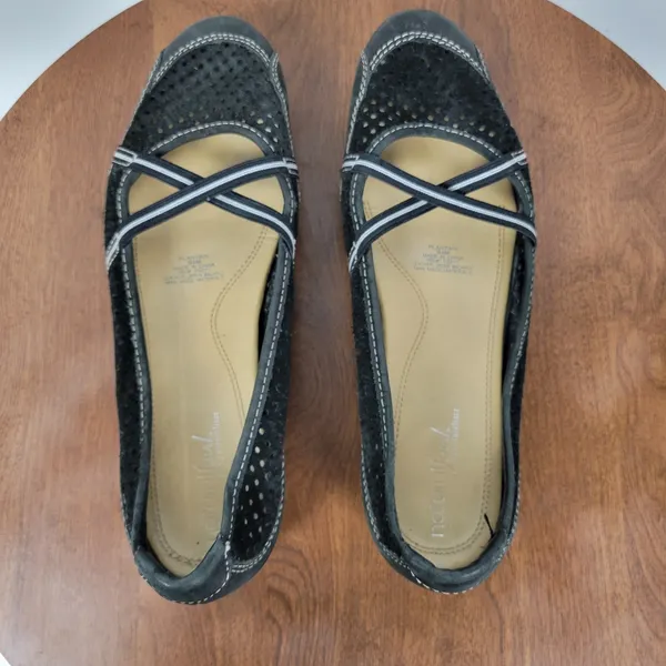 Natural Soul Women's Plantain Flats 9.5 Black Suede Leather Laser Cut Slip On - Image 3