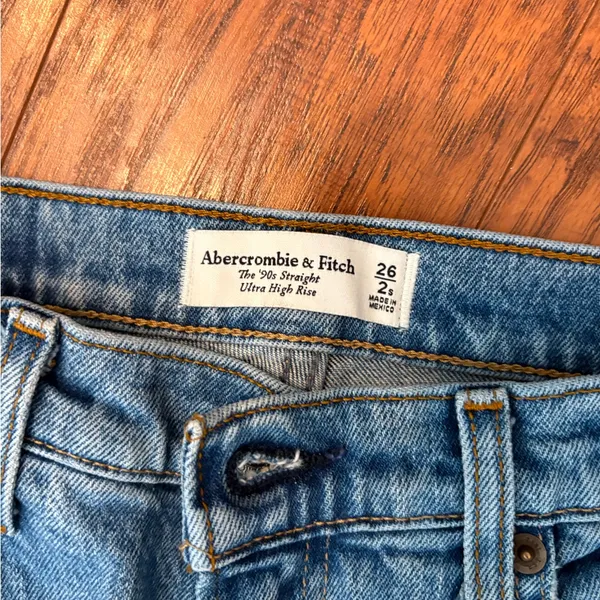 Abercrombie and fitch the 90’s ultra high rise straight jean - Image 4