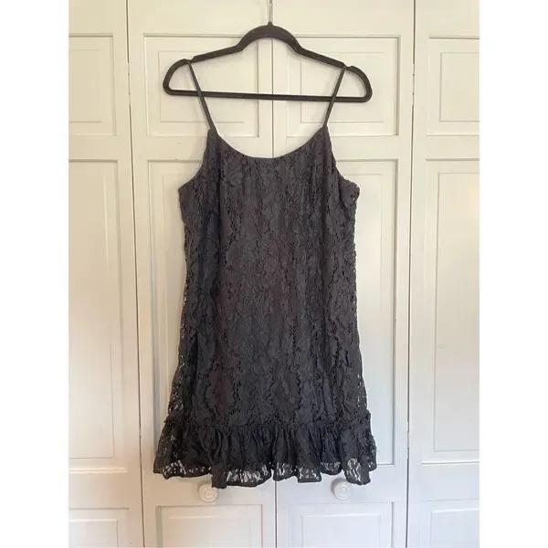 Scoop nyc black lace cami dress size large - Image 10