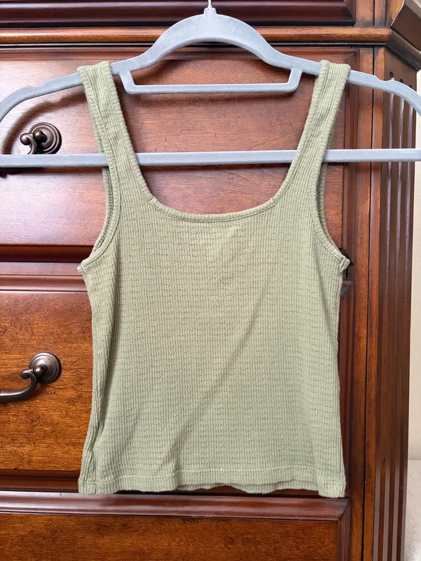 American Eagle Green tank top - Image 2