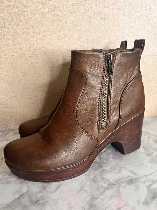 b.o.c. Brown Leather Ankle Booties with Side Zip and Wooden Heel - Image 4