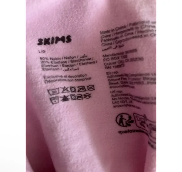 SKIMS Pink Lace Sculpting Bodysuit L - Image 6