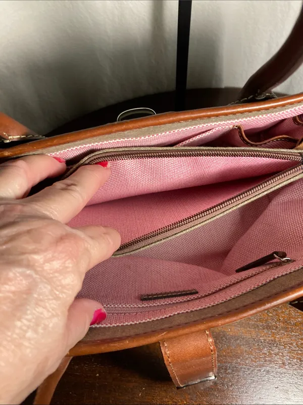 Vintage Dooney & Bourke Tan and Brown Signature Tote - Image 5