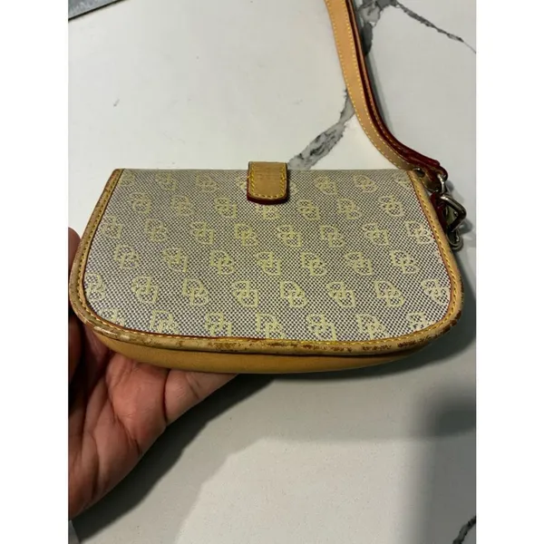 Dooney & Bourke Tan Signature Canvas Wristlet with Gold Hardware - Image 3