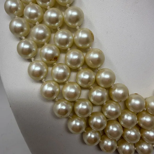 Carolee Faux Pearl Beaded Bead Three Strand Statement Necklace Gold Clasp - Image 3