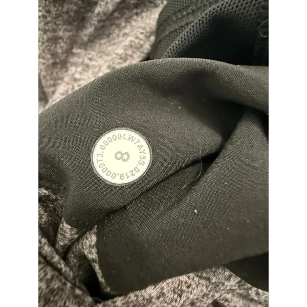 Lululemon Black White Athletic Workout Shorts Pockets Size 8 - Image 11