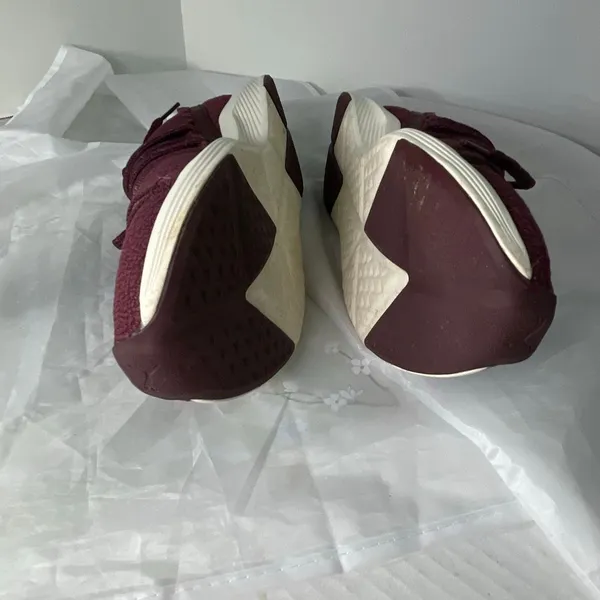 Puma size 8.5 Prowl Alt 2 LX women’s sneaker burgundy - Image 5