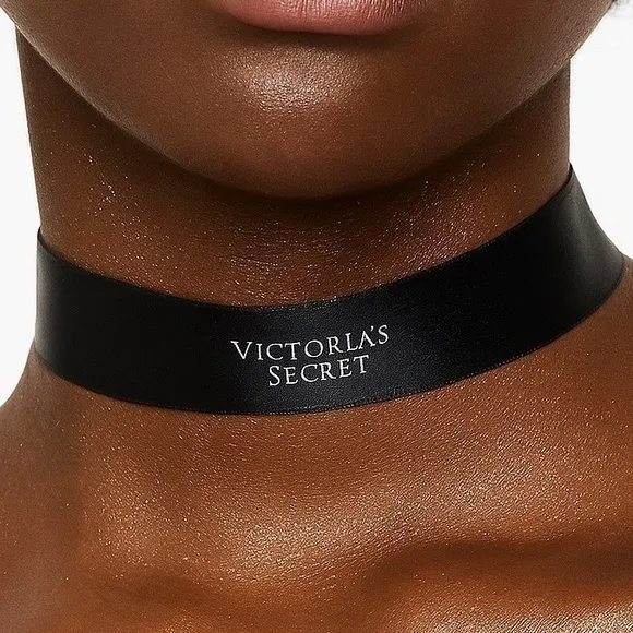 RARE Vintage Victoria’s Secret Black Satin Logo Pefume Choker Necklace One Size - Image 4