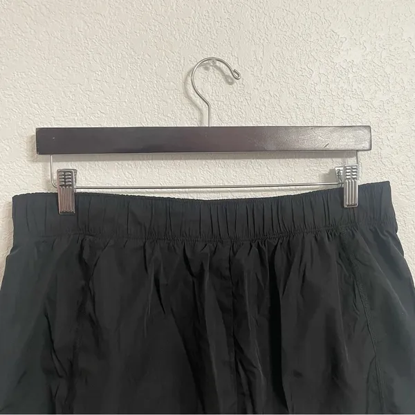 Aerie Offline Womens Shorts Athletic Black Mixed Media Pockets Size Large - Image 4