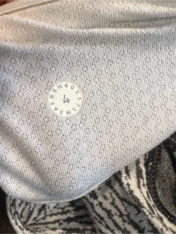 Lululemon Squad Goals Hoodie 4 women - Image 4