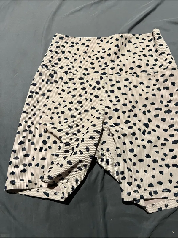 Beach riot High-Waist Beige & Black Cheetah Print Bike Shorts - Image 6