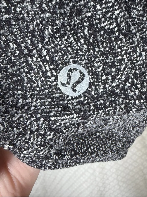 Lululemon Black White Runderful Long Sleeve Top - Image 4
