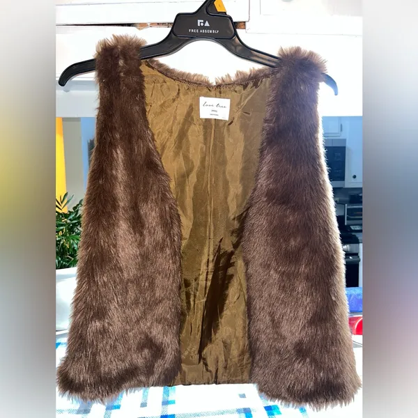 Love Tree dark brown faux leather vest - Image 5