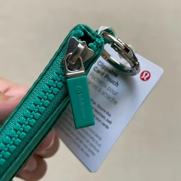 Lululemon Clippable Card Pouch - Maldives Green/Mint Moment - Image 8