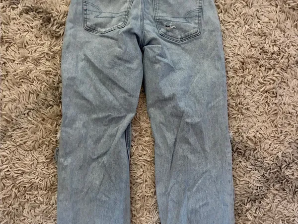 American Eagle Strigid Jeans Women's Size 00 blue distressed - Image 8