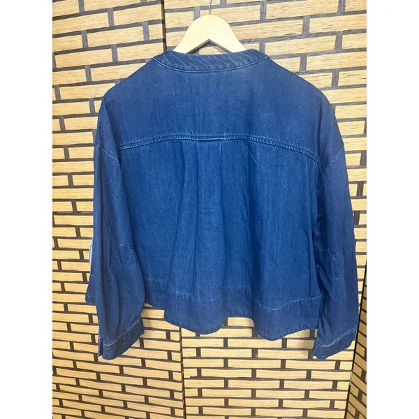 Scoop Denim Cropped Button Down‎ SIze Medium Blue - Image 2