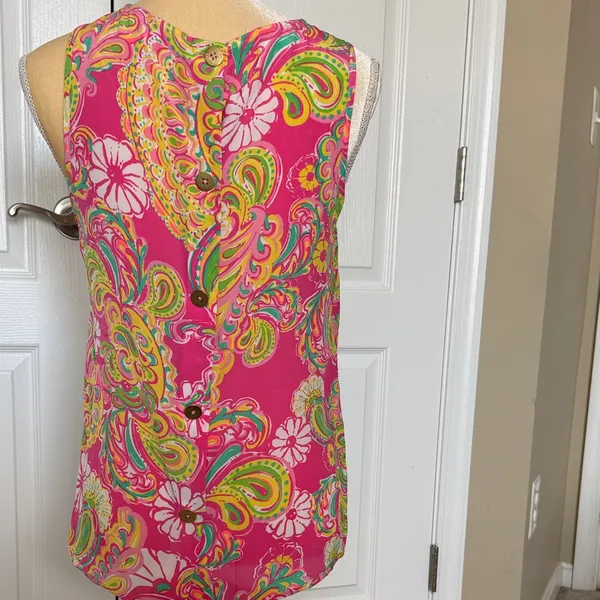 Lilly Pulitzer Pink and Green Paisley Blouse - Image 3