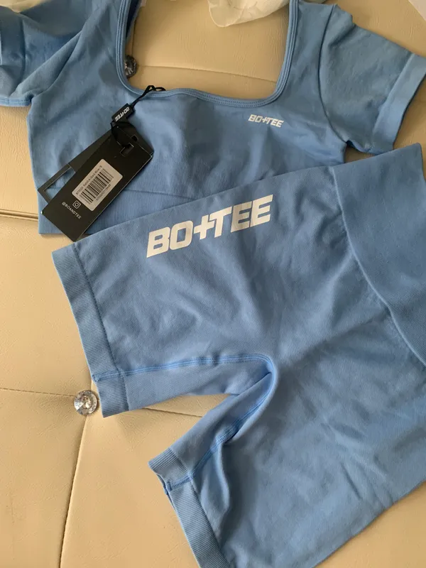 Bo And Tee Seamless Biker Shorts And Crop Top - Image 2