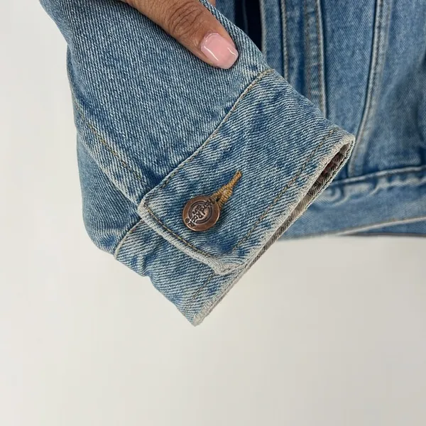 Hard Rock Cafe Singapore Medium Wash Blue Denim‎ Button Front Jacket - Image 8
