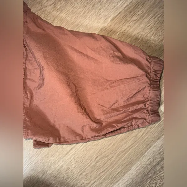 Free People brown shorts
Size M! - Image 3